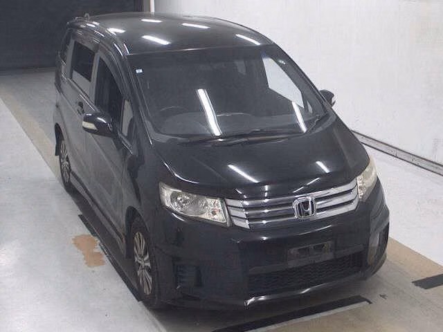 HONDA FREED SPIKE
