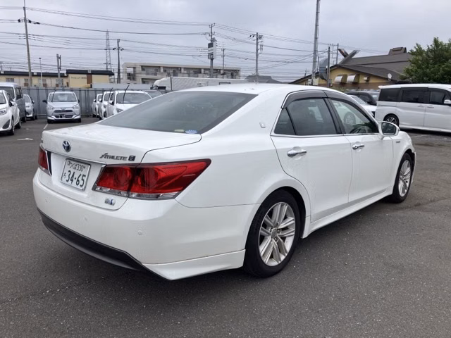 TOYOTA CROWN