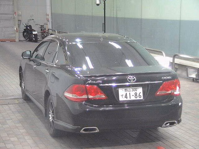 TOYOTA CROWN