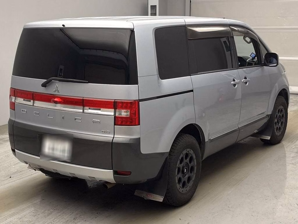 MITSUBISHI DELICA D:5