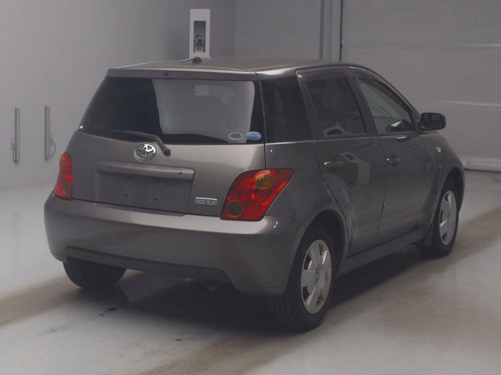 TOYOTA IST