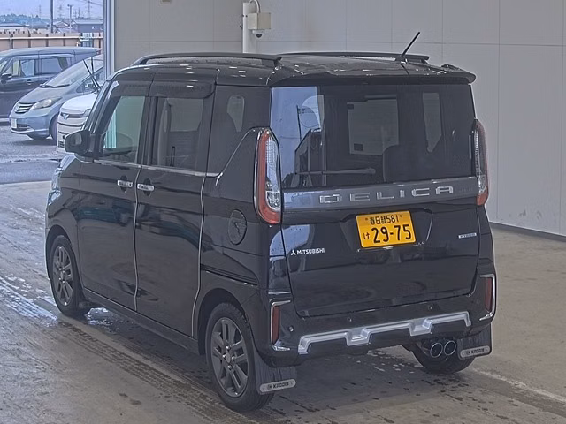 MITSUBISHI DELICA MINI