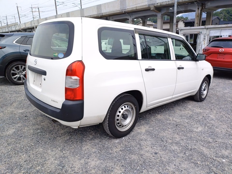 MAZDA FAMILIA