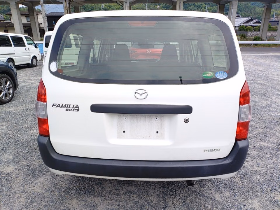 MAZDA FAMILIA