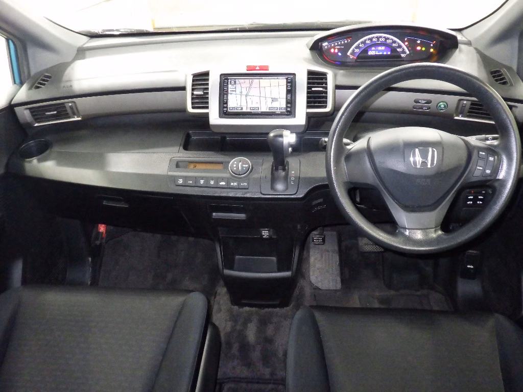 HONDA FREED SPIKE