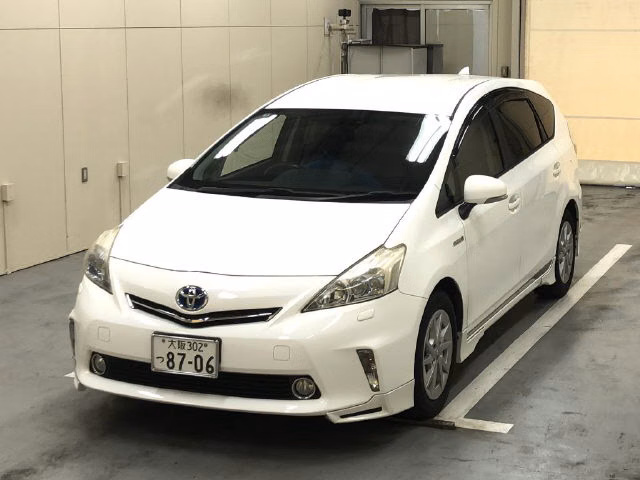 TOYOTA PRIUS ALPHA