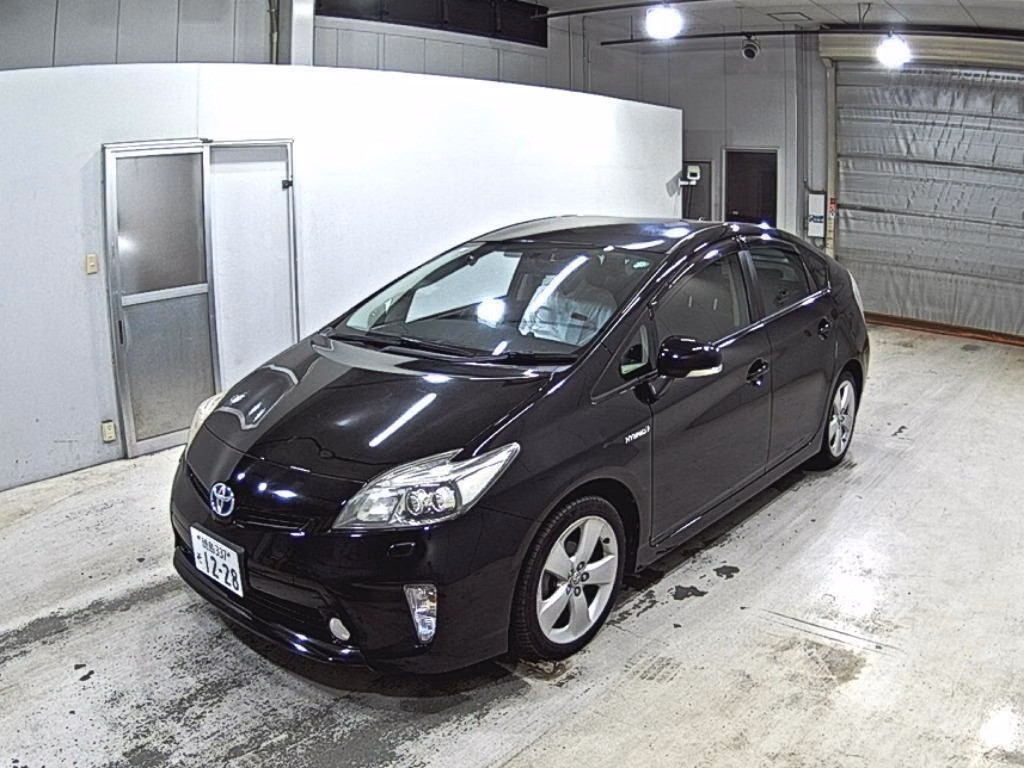 TOYOTA PRIUS