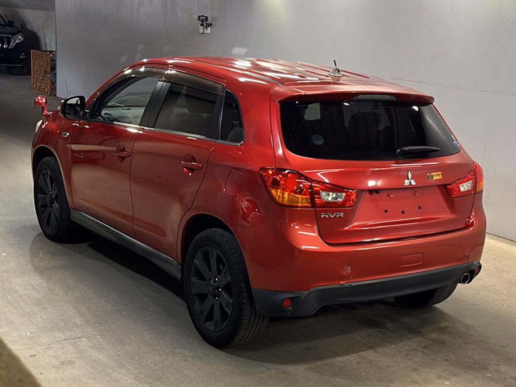 MITSUBISHI RVR