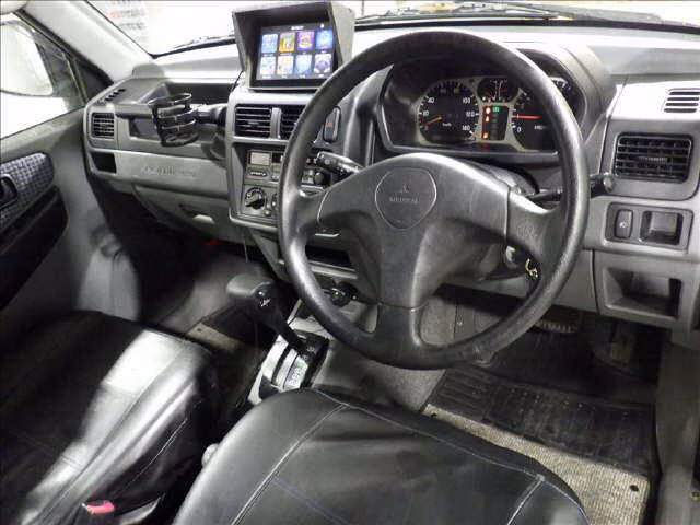 MITSUBISHI PAJERO MINI