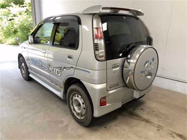 DAIHATSU TERIOS KID
