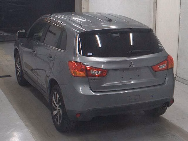 MITSUBISHI RVR
