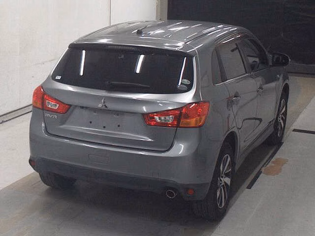 MITSUBISHI RVR