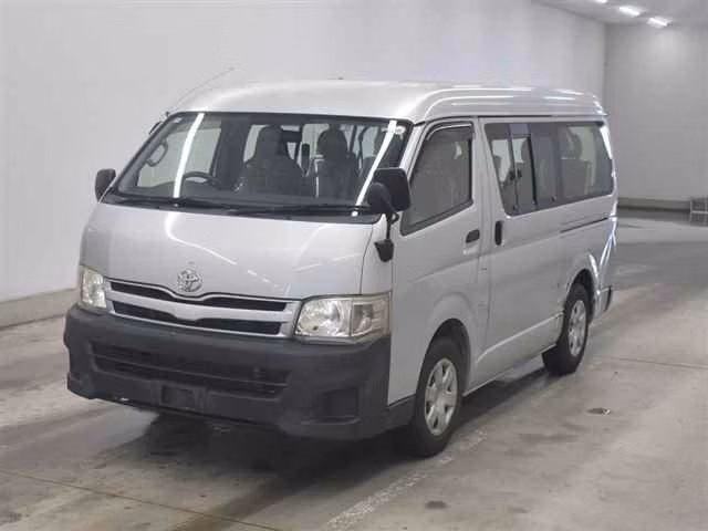 TOYOTA HIACE