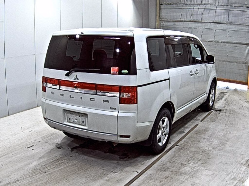 MITSUBISHI DELICA D:5