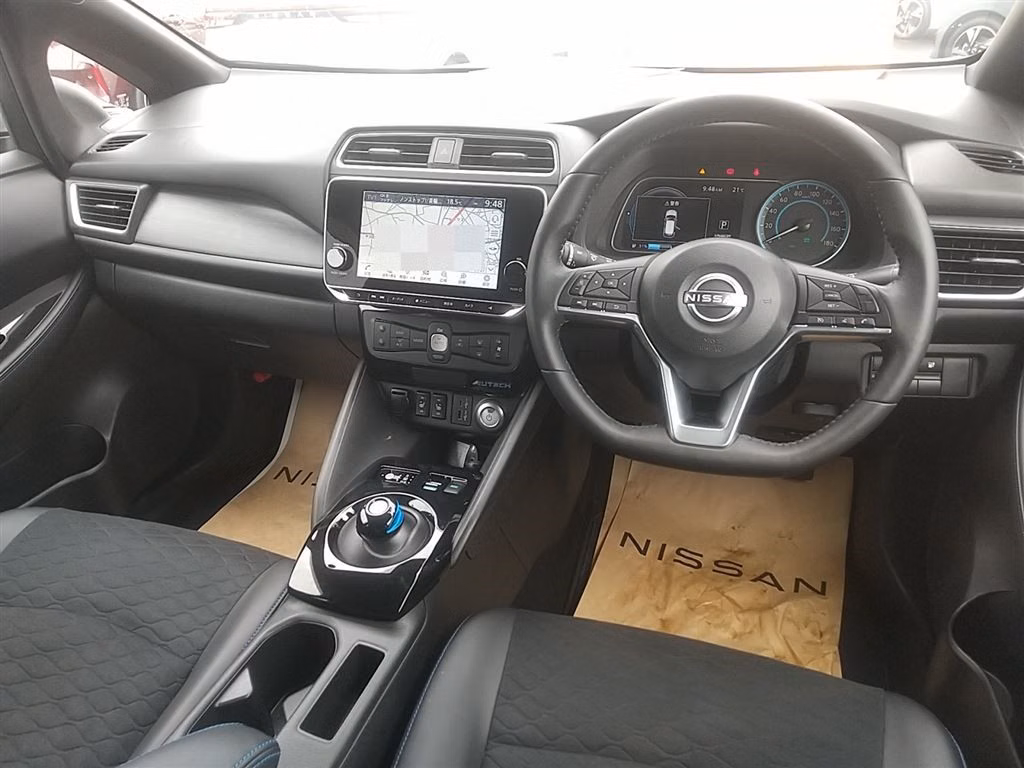 NISSAN LEAF