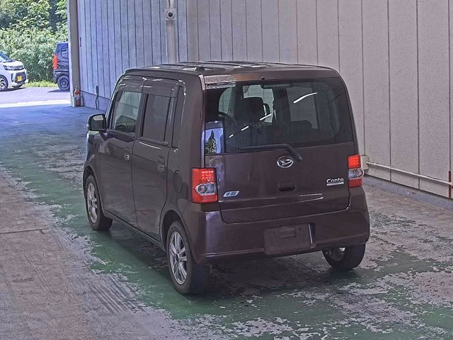 DAIHATSU MOVE CONTE