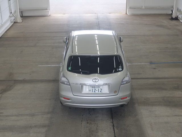 TOYOTA MARK X ZIO