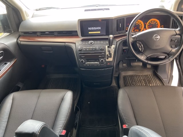 NISSAN ELGRAND
