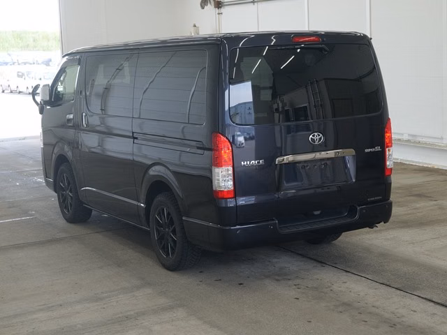 TOYOTA REGIUS ACE