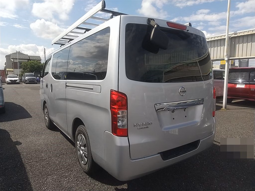 NISSAN NV350 CARAVAN
