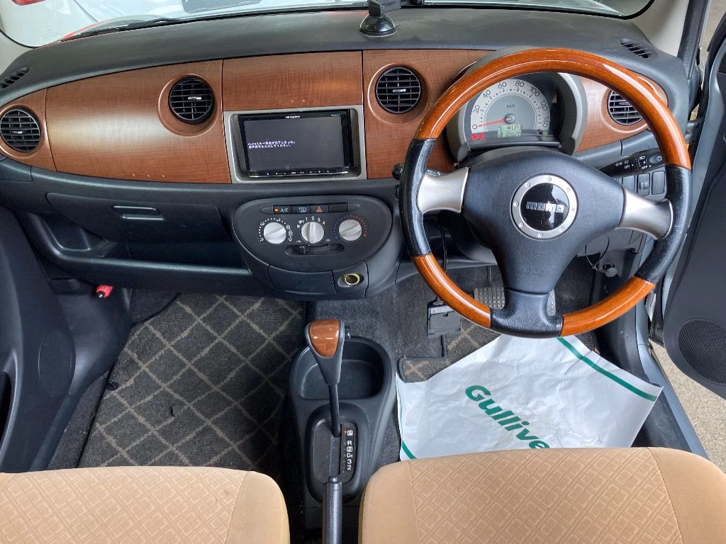 DAIHATSU MIRA GINO