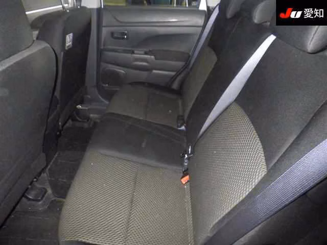 MITSUBISHI RVR