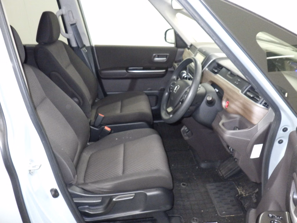 HONDA FREED+