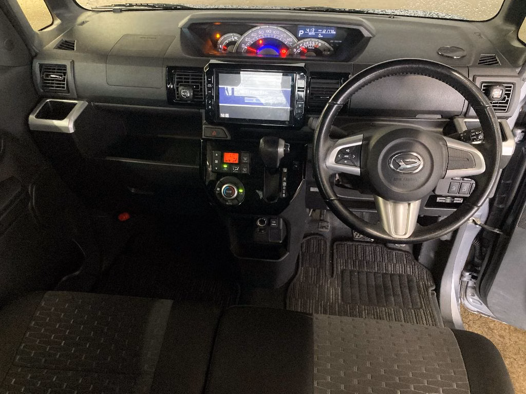 DAIHATSU WAKE