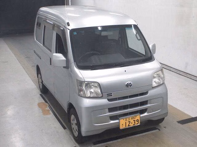 TOYOTA PIXIS VAN