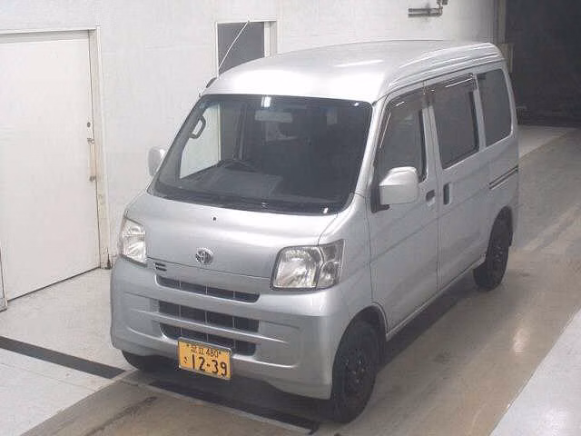TOYOTA PIXIS VAN