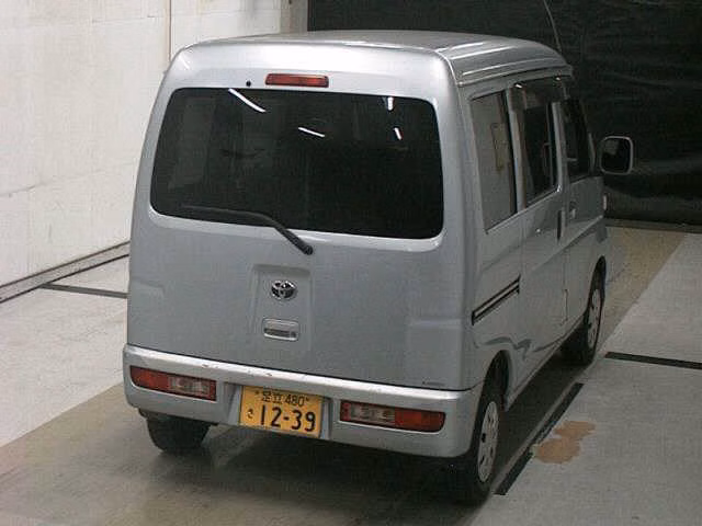 TOYOTA PIXIS VAN