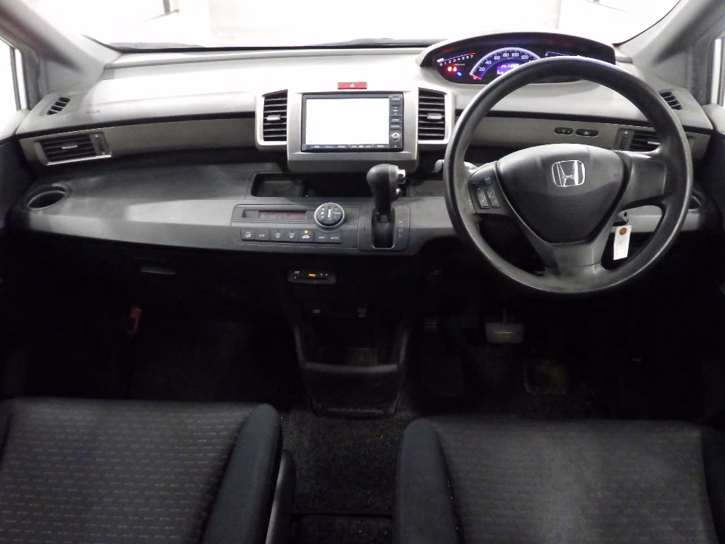 HONDA FREED SPIKE