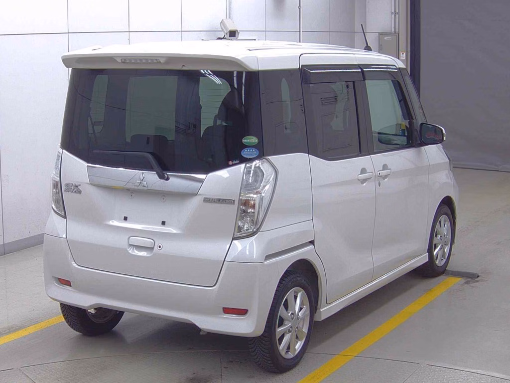 MITSUBISHI EK SPACE