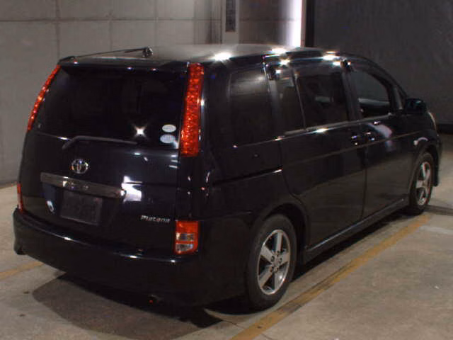 TOYOTA ISIS