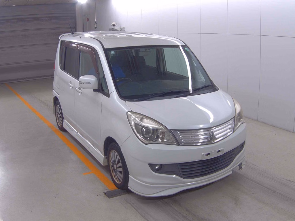 MITSUBISHI DELICA D:2