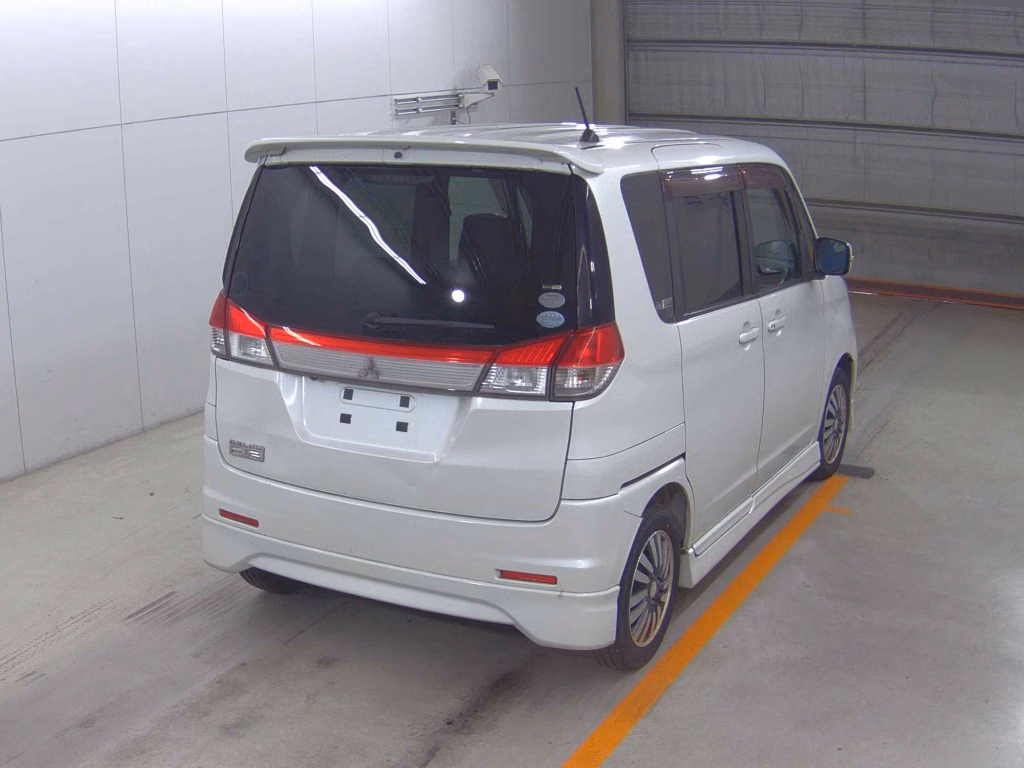 MITSUBISHI DELICA D:2