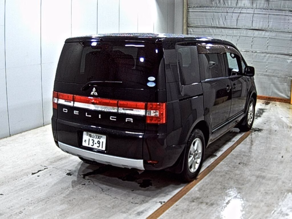MITSUBISHI DELICA D:5
