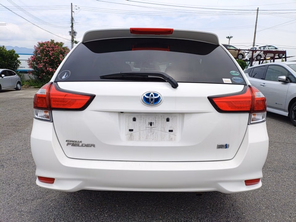 TOYOTA COROLLA FIELDER