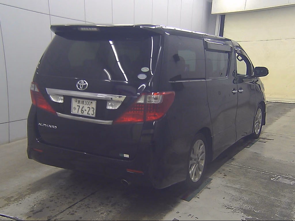 TOYOTA ALPHARD