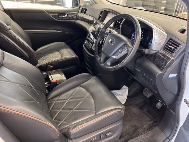 NISSAN ELGRAND