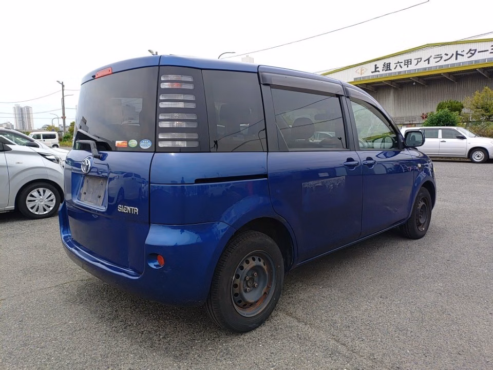 TOYOTA SIENTA