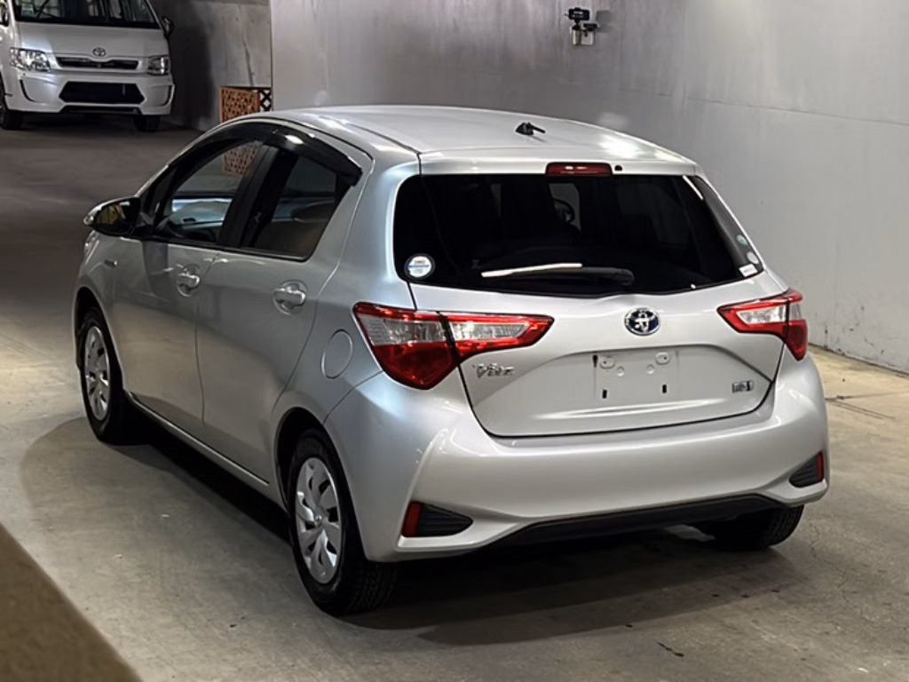 TOYOTA VITZ