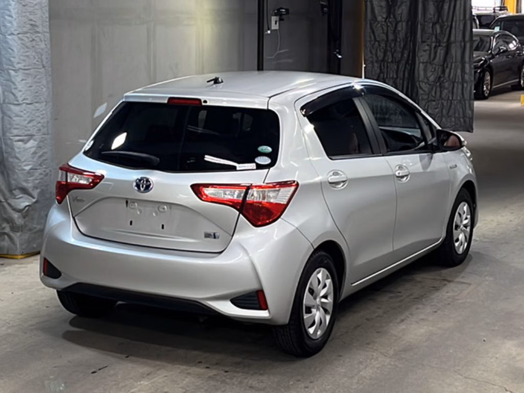 TOYOTA VITZ