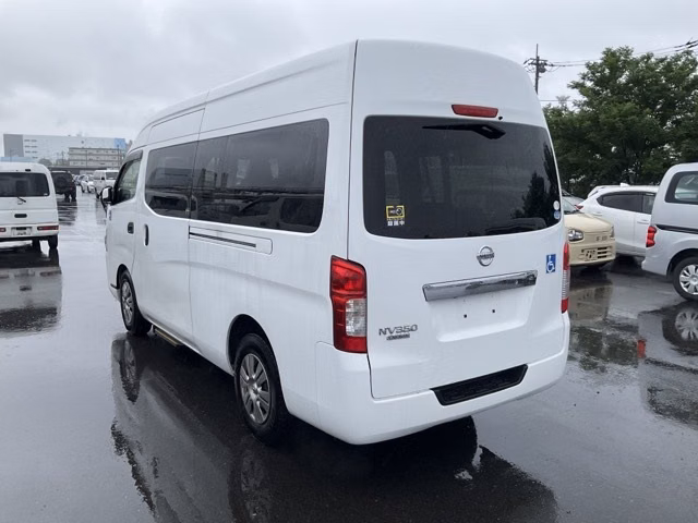 NISSAN NV350 CARAVAN