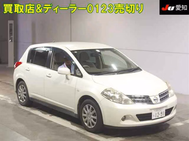 Nissan Tiida