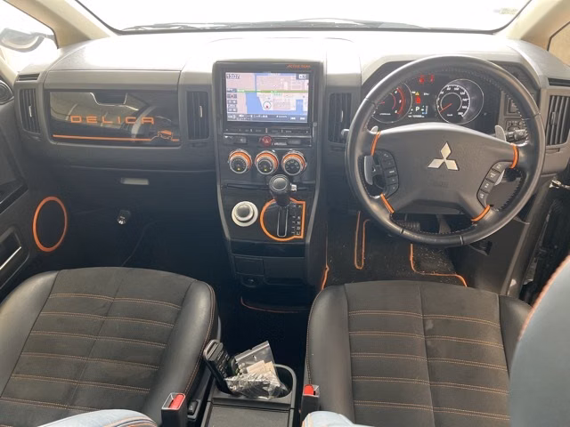 MITSUBISHI DELICA D:5