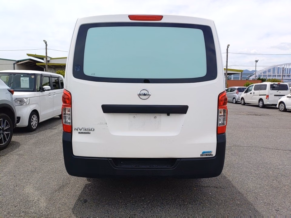 NISSAN NV350 CARAVAN