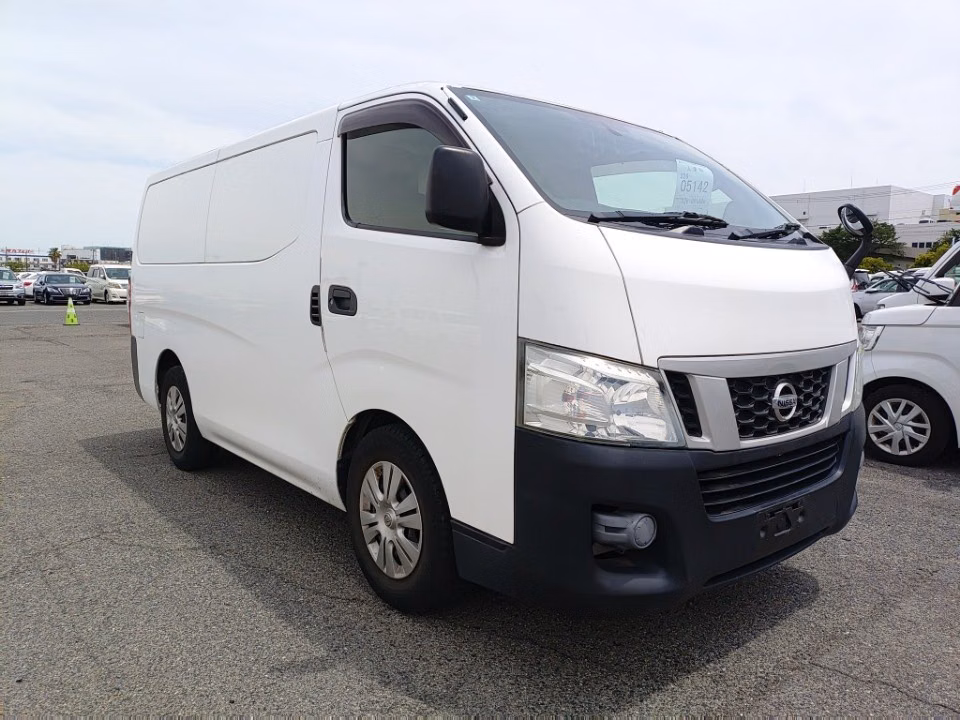 NISSAN NV350 CARAVAN