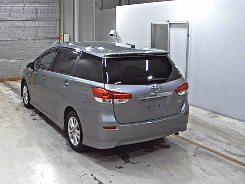 TOYOTA WISH