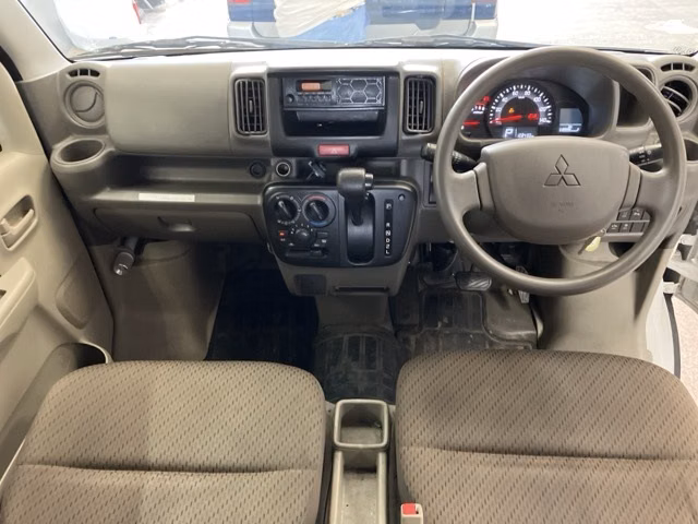 MITSUBISHI MINICAB
